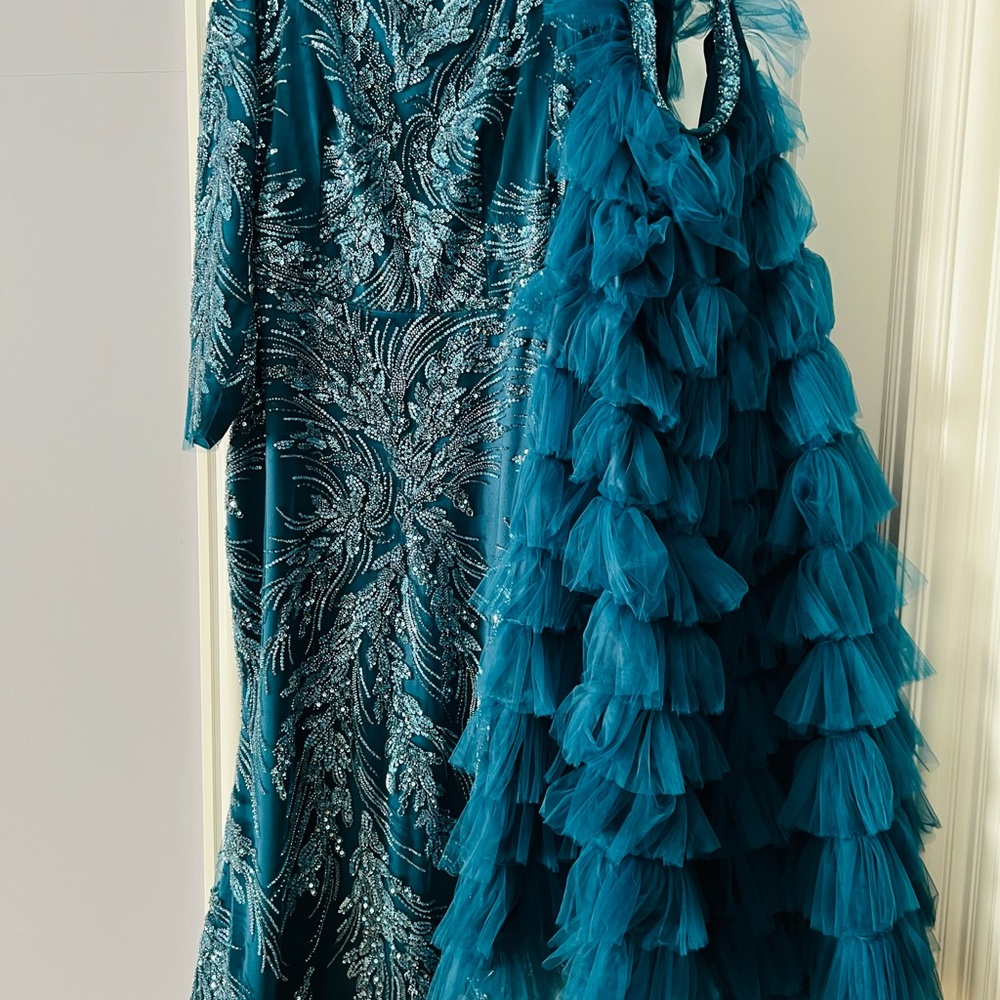 Elegant Blue Ruffled Gown - Picture 6 of 7